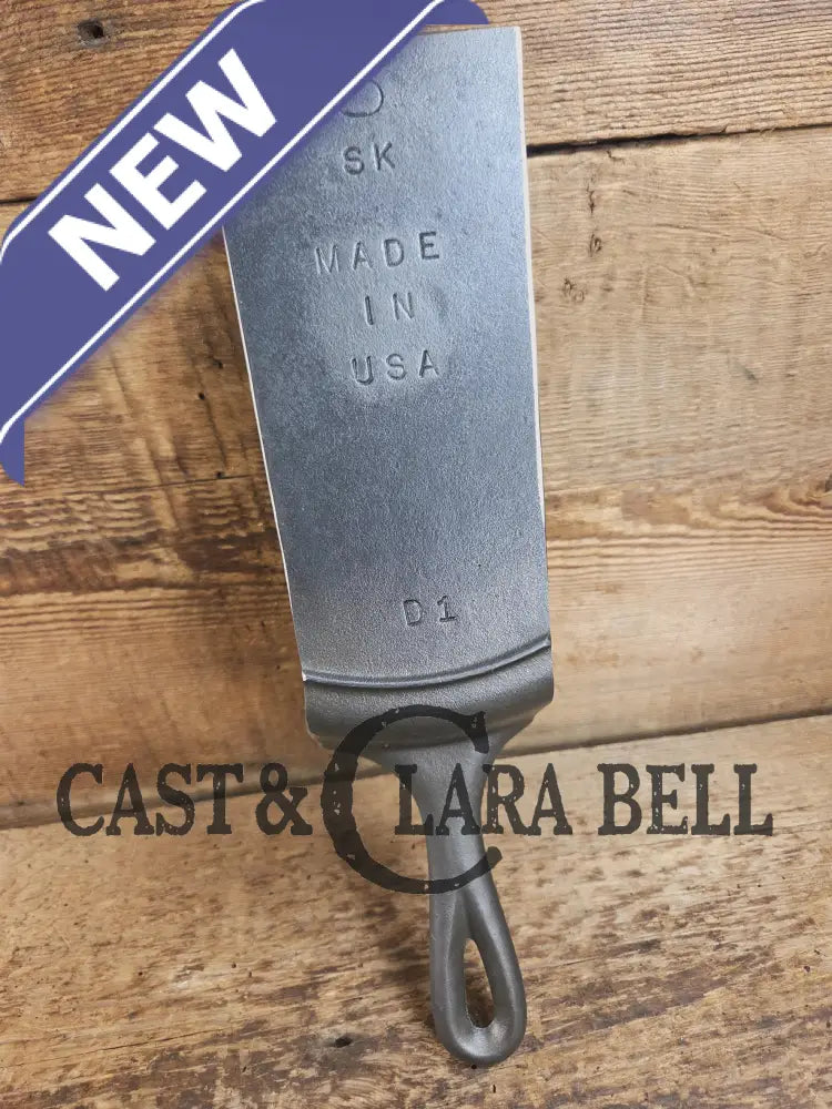 Custom made #8 Vintage Lodge Cast Iron Skillet Spatula D1 markings. Reclaimed from vintage 3 notch Lodge skillet. Great