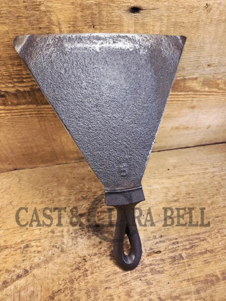 Custom made one of a kind 1800βs #8 Cast Iron Griddle Repurposed into triangular grill spatula. Perfect for the Home