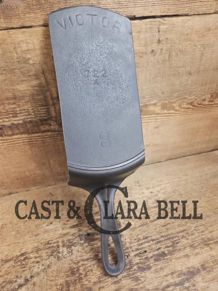 Custom made one of a kind Griswold βVictorβ Series #8 repurposed cast iron spatula SC24