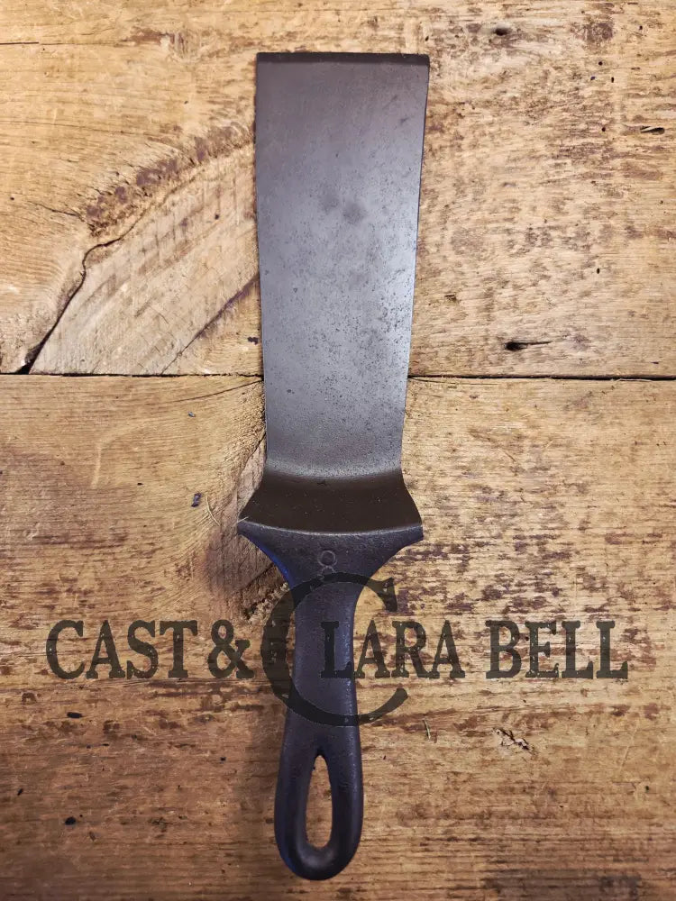 Custom made one of a kind Repurposed Spatula made from 1930βs WagnerWare #8 skillet. Compact and lightweight! SC24