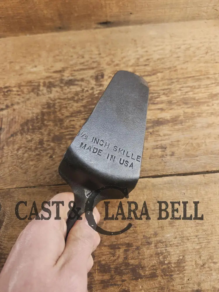 Custom made pie server made from a repurposed skillet that was cracked. Very cool and unique gift! Ready to use! SC24