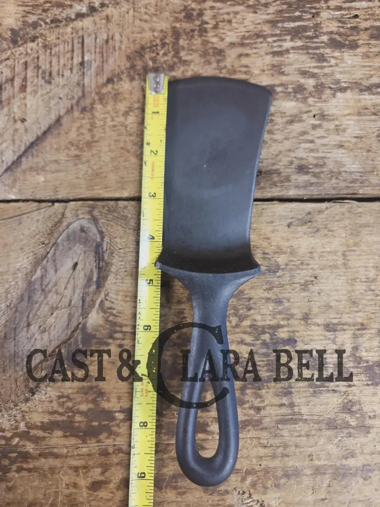 Custom made small Lodge Arc Logo Cast Iron Skillet Spatula. Reclaimed from a early 1900βs Lodge Arc cast iron skillet.