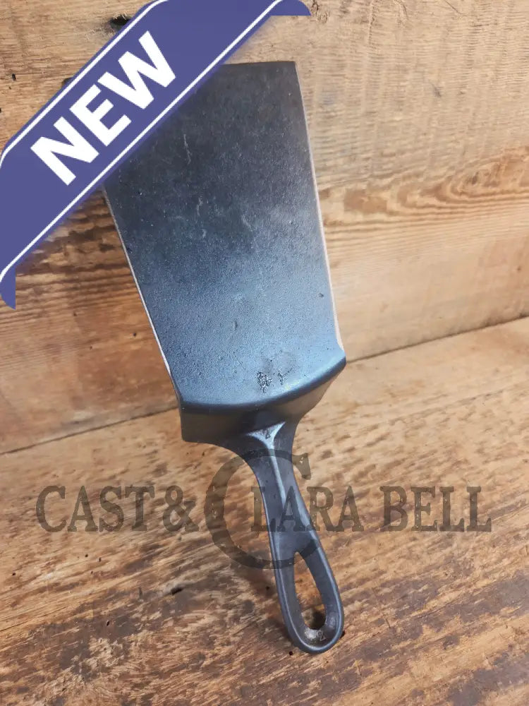 Custom made Wagner Cast Iron Skillet Spatula. Reclaimed #5 unmarked Wagner cast iron skillet. Great gift! SC24 - Spatula