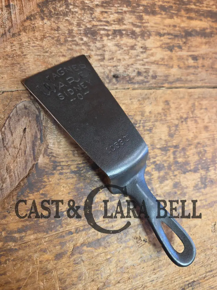 Custom made Wagner Ware Cast Iron Skillet Spatula. Reclaimed 1920’s Era #1053 WagnerWare cast iron egg skillet. Great
