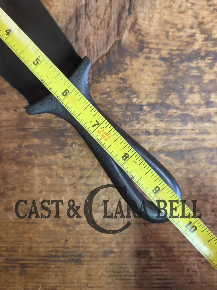 Custom made Wagner Ware Cast Iron Skillet Spatula. Reclaimed 1920’s Era #1053 WagnerWare cast iron egg skillet. Great