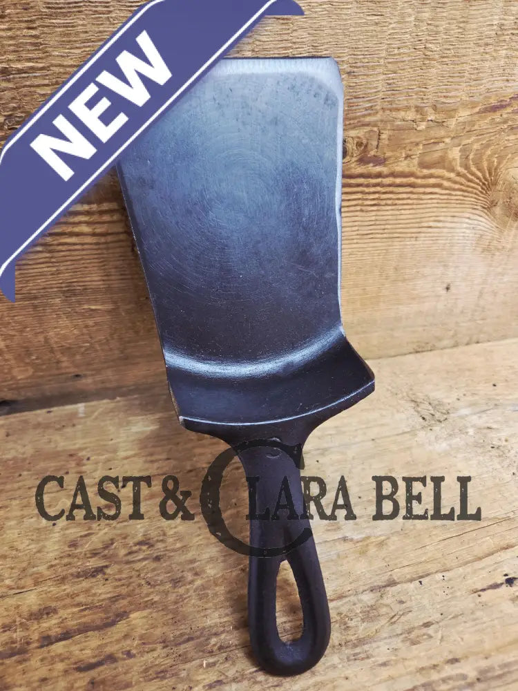 Custom made Wagner Ware Cast Iron Skillet Spatula. Reclaimed 1920’s Era #1053 WagnerWare cast iron egg skillet. Great