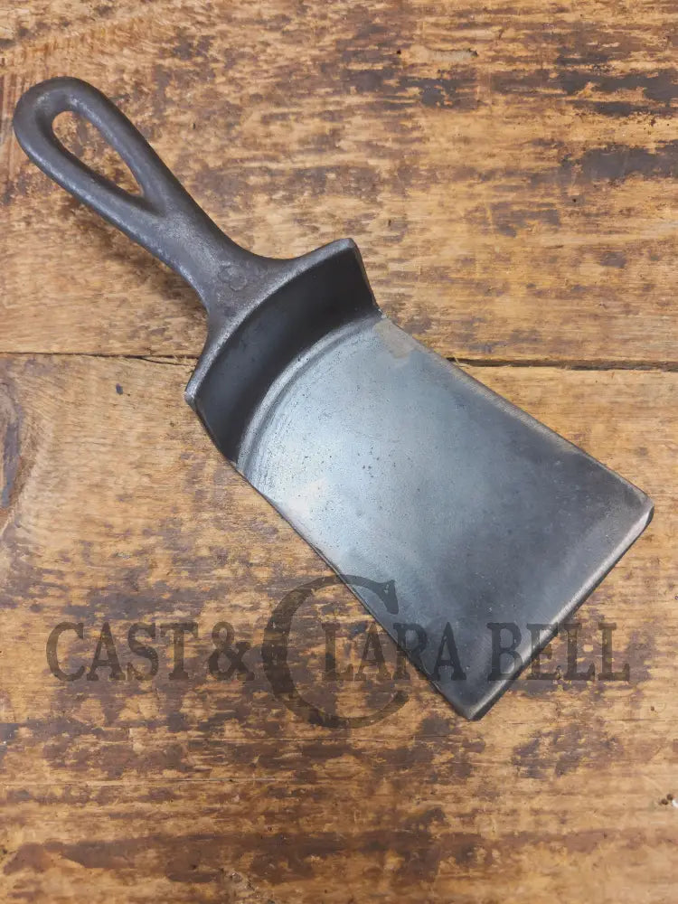 Custom made Wagner Ware Cast Iron Skillet Spatula. Reclaimed 1920’s Era #1053 WagnerWare cast iron egg skillet. Great