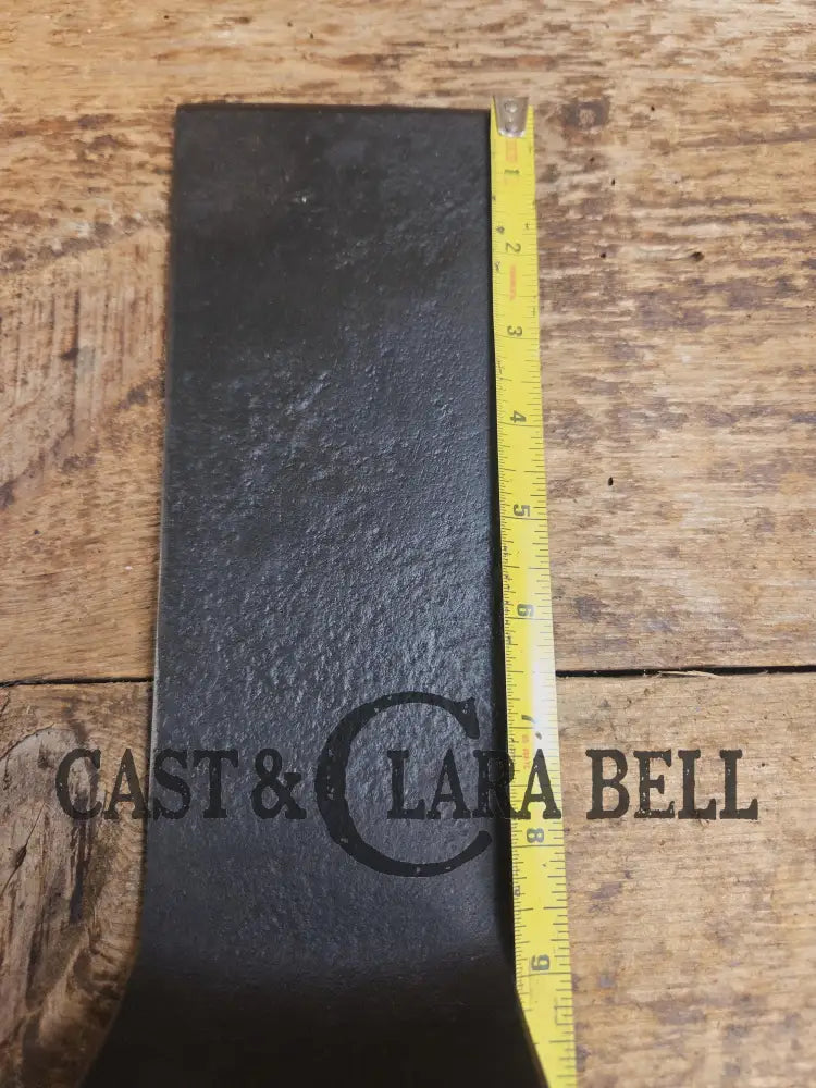 Custom made Wagner Ware Cast Iron Skillet Spatula. Reclaimed 1920βs Era #1060 A WagnerWare cast iron skillet. Great