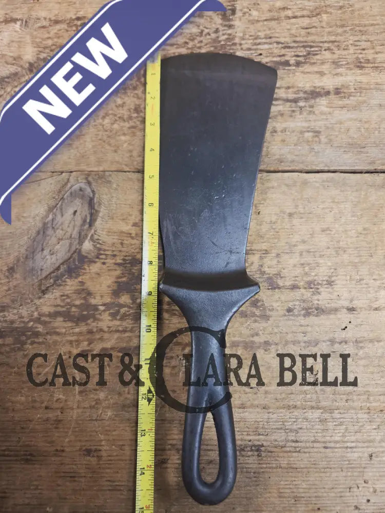 Custom made Wagner Ware Cast Iron Skillet Spatula. Reclaimed 1920’s Era #8 WagnerWare cast iron skillet. Great gift!