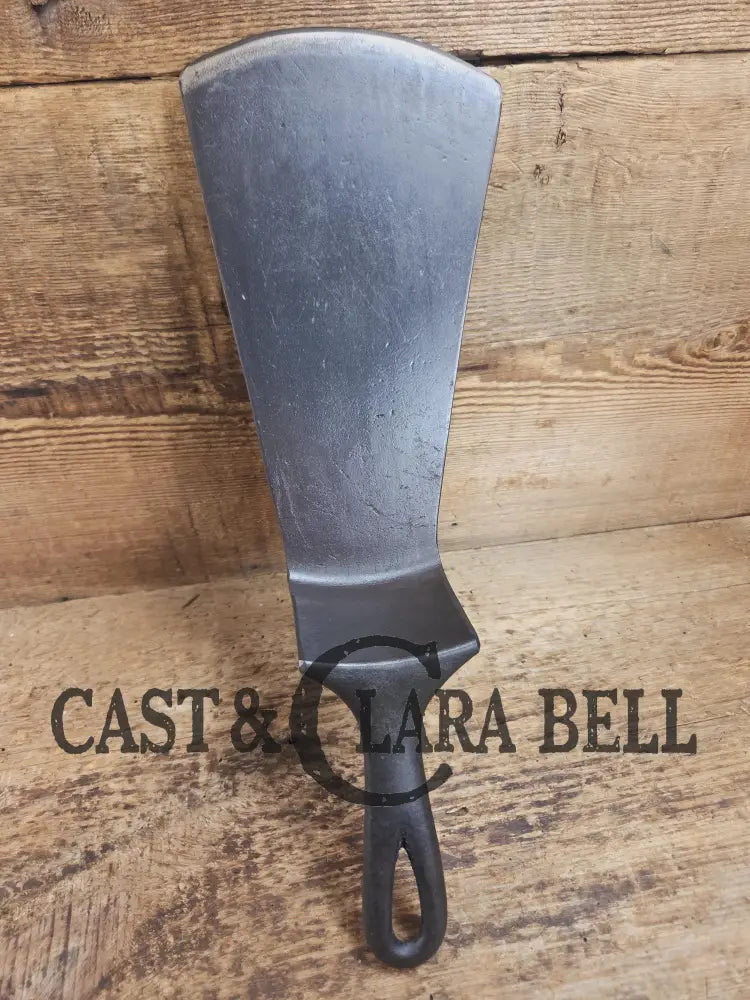 Custom made Wagner Ware Cast Iron Skillet Spatula. Reclaimed 1920βs Era #8 WagnerWare cast iron skillet. Great gift!