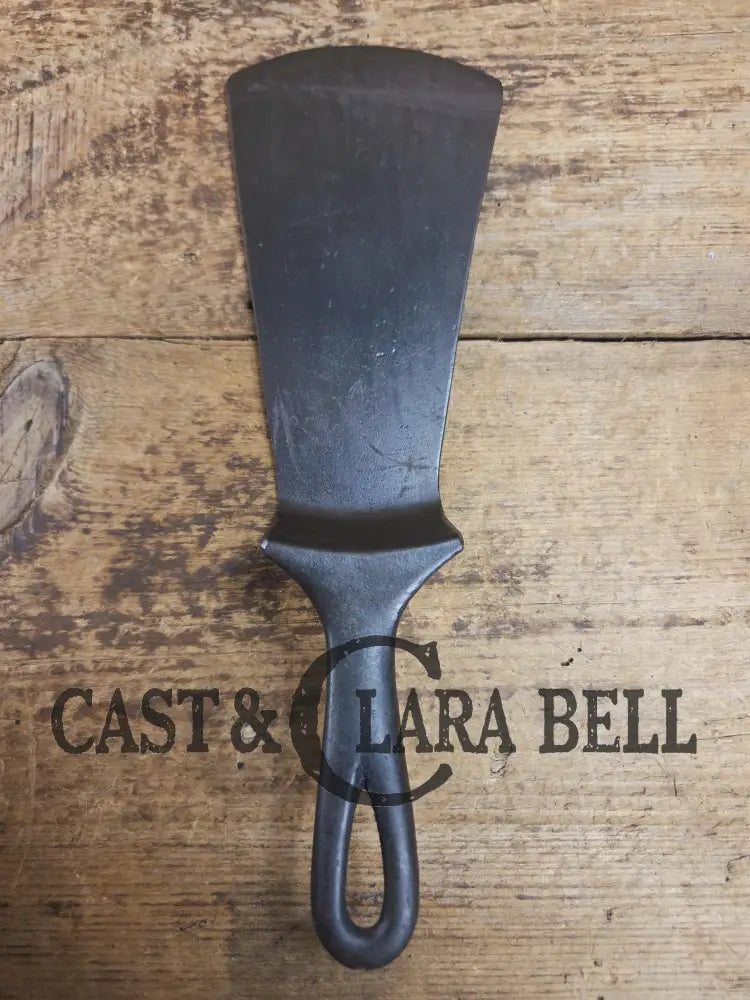 Custom made Wagner Ware Cast Iron Skillet Spatula. Reclaimed 1920βs Era #8 WagnerWare cast iron skillet. Great gift!