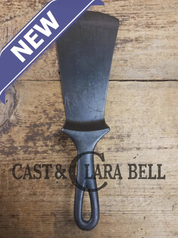 Custom made Wagner Ware Cast Iron Skillet Spatula. Reclaimed 1920’s Era #8 WagnerWare cast iron skillet. Great gift!