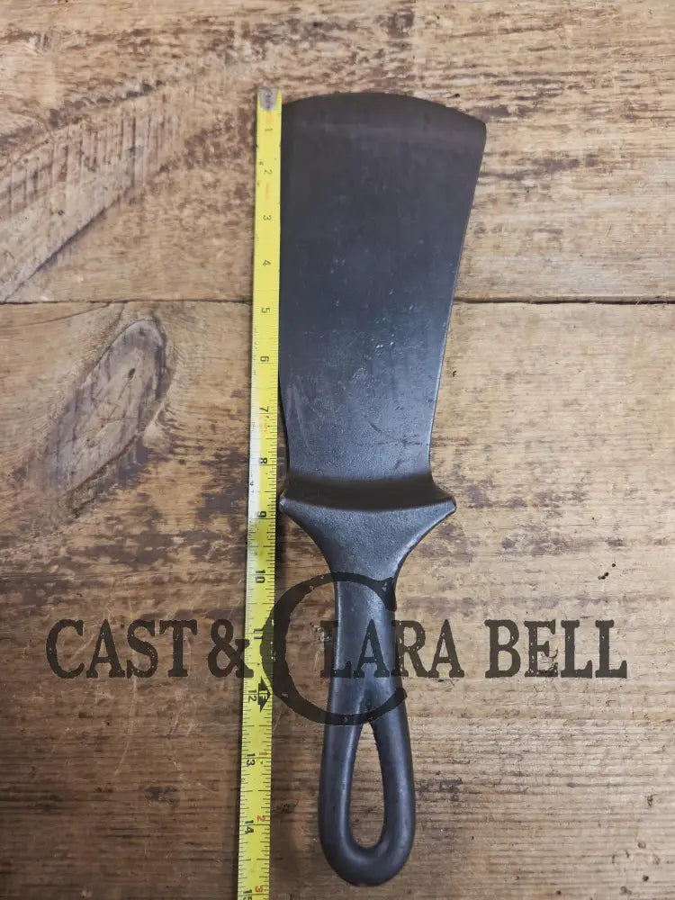 Custom made Wagner Ware Cast Iron Skillet Spatula. Reclaimed 1920βs Era #8 WagnerWare cast iron skillet. Great gift!