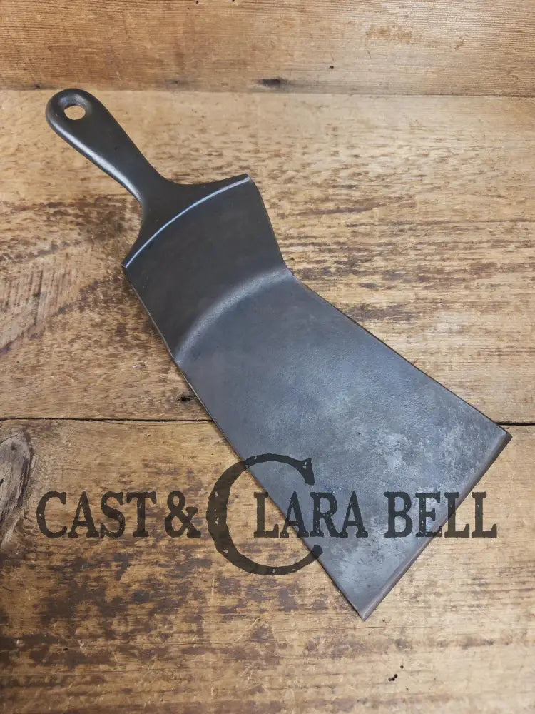Custom Repurposed Spatula. Made from an early Era Wagner Ware Sidney #8 DEEP Chicken Fryer. Awesome for the home