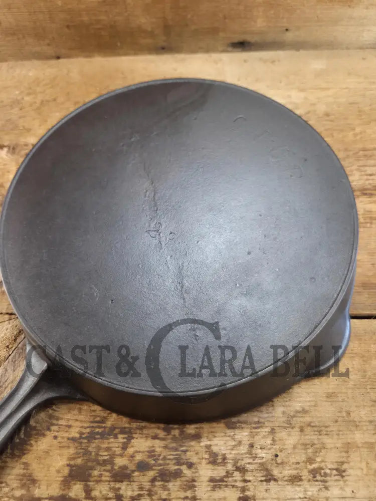 Customer Favorite! Early 1900βs Griswoldβs First series Victor #9 Skillet with Heat Ring 723. Amazing daily cooker!