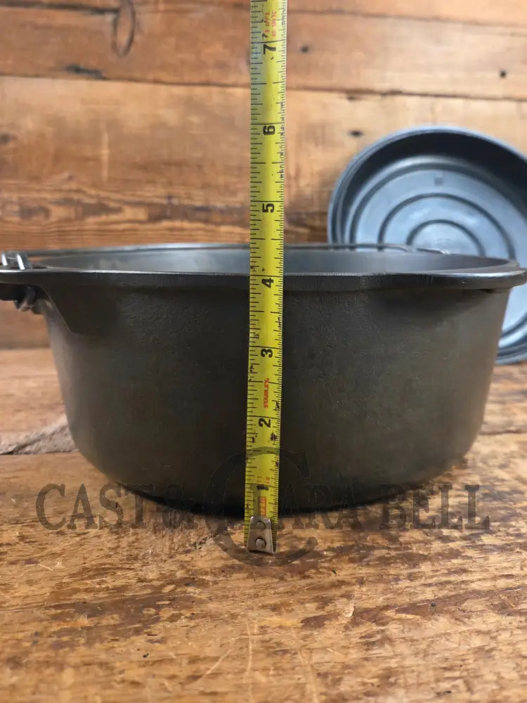 Daily workhorse! 1940βs Griswold #8 Tite-Top Dutch Oven Large Block Logo 1278 C and EZ Clean Lid Dutch Ovens Trivets &