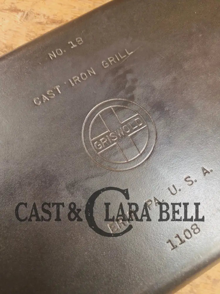 Don’t Miss This if you LOVE Griswold cast iron. THE hard to find Griswold ’Cookie Sheet’ Grill Pan. P/n 1103 MINT