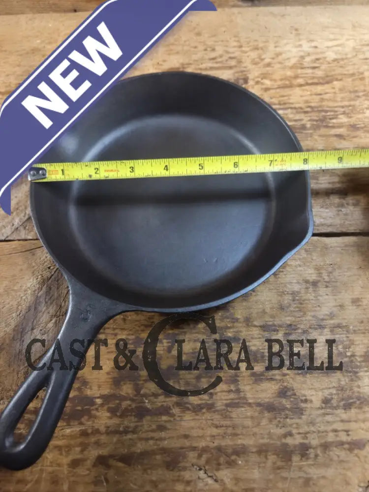 Dont miss this one! Lovely early 1900βs Martin Stove and Range #5 cast iron skillet. Great southern masterpiece! Skillet