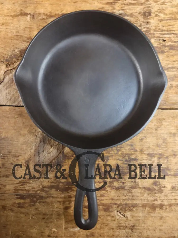 Dont miss this one! Lovely early 1900’s Martin Stove and Range #5 cast iron skillet. Great southern masterpiece! Skillet