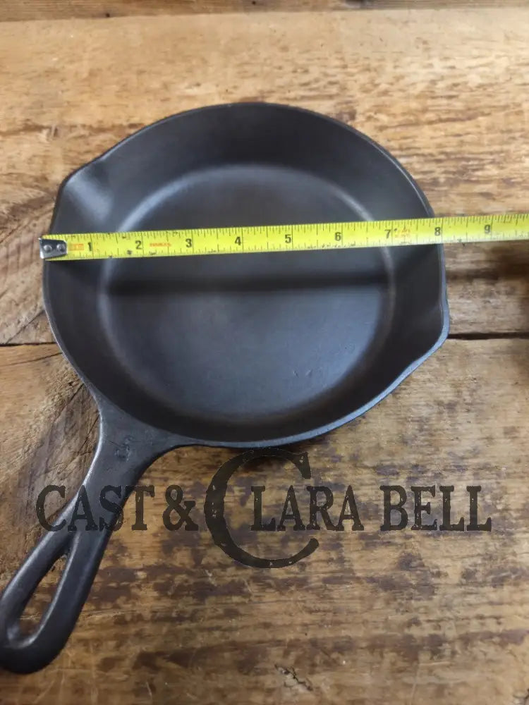 Dont miss this one! Lovely early 1900’s Martin Stove and Range #5 cast iron skillet. Great southern masterpiece! Skillet