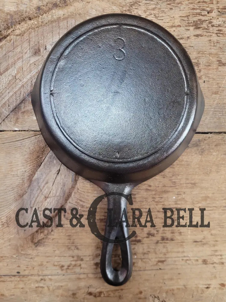 Early 1900βS Lodge #3 Cast Iron Egg Skillet With 3 Notch Heat Ring