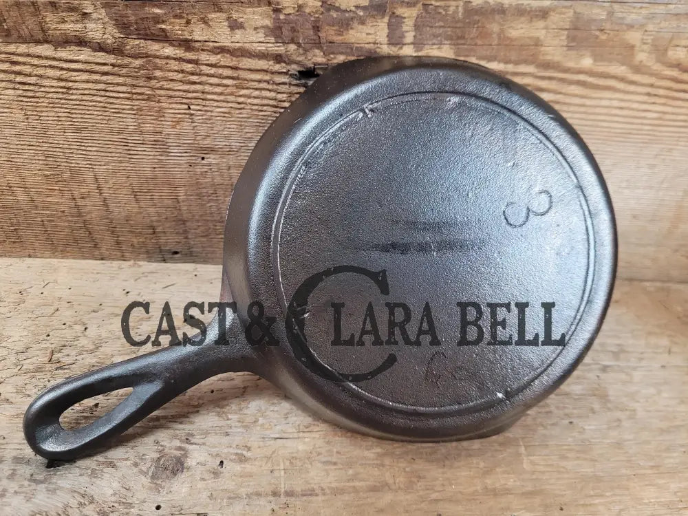Early 1900βS Lodge #3 Cast Iron Egg Skillet With 3 Notch Heat Ring