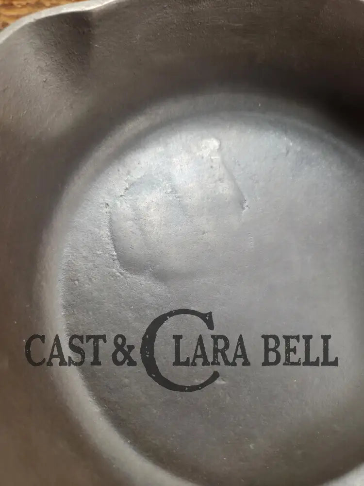 Early 1900’s Lodge #5 Cast Iron Skillet with No notches! Tougher one to find handles amazingly light. SC24 Skillet