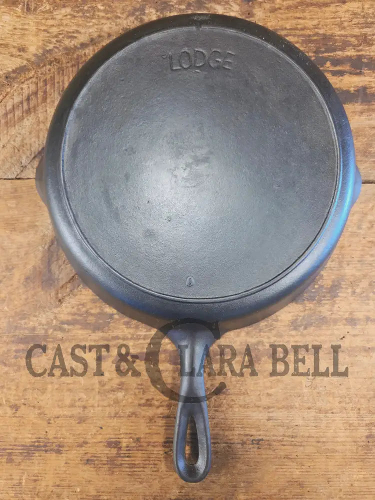 Early 1900’s Lodge #8 Skillet with Arc Logo. Phil’s favorite series! - Skillet