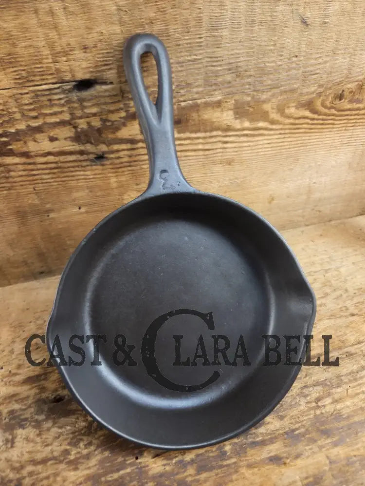 Early 1900’s Martin Stove and Range ’Monday Morning’ cast iron skillet. Fully restored and ready to use! Skillet