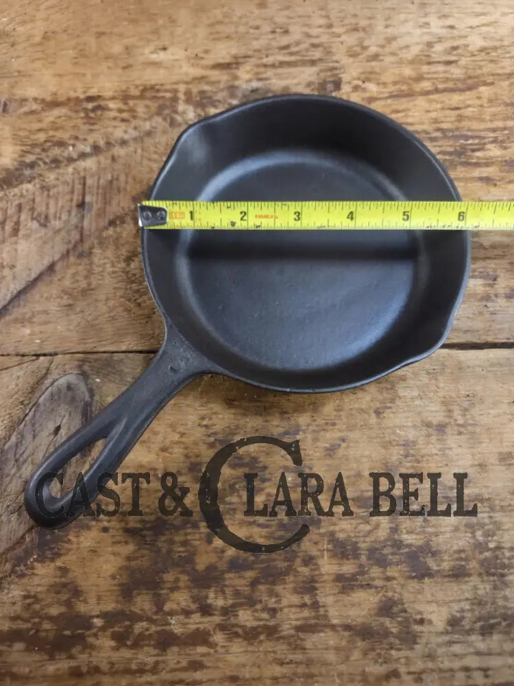 Early 1900’s Martin Stove and Range ’Monday Morning’ cast iron skillet. Fully restored and ready to use! Skillet