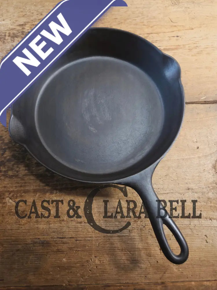 Early 1900’s Wagner made large ’Arc Logo’ #8 Cast Iron Skillet. Daily workhorse awesome for everyday cooking Skillet