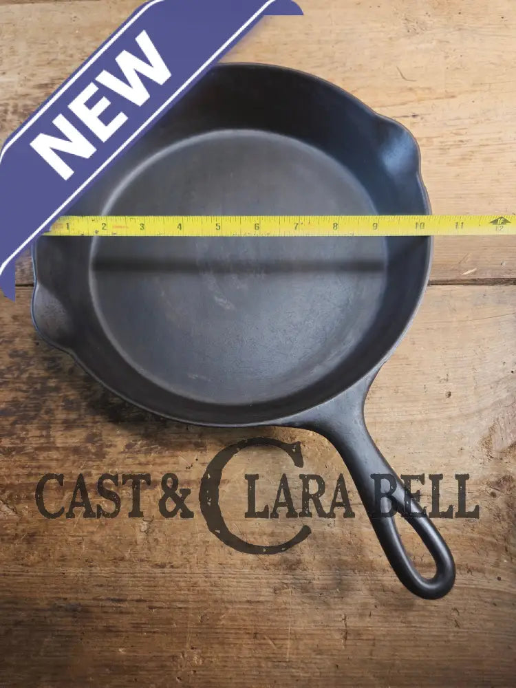 Early 1900’s Wagner made large ’Arc Logo’ #8 Cast Iron Skillet. Daily workhorse awesome for everyday cooking Skillet