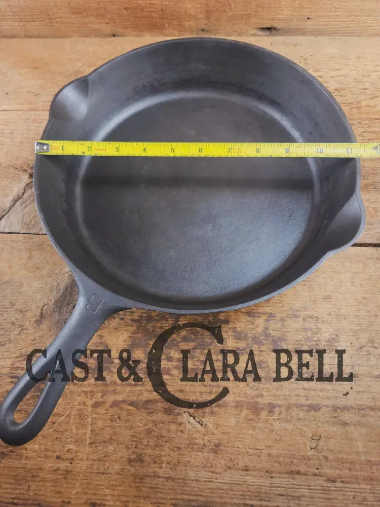 Early 1910βs Griswold #9 Cast Iron Skillet Large Block Slant Logo βErie,β 710H Skillet