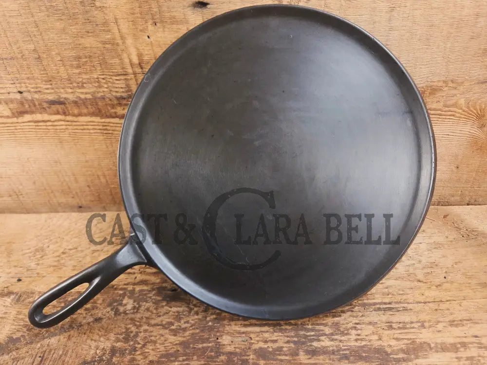Early 1930’s Era Lodge #9 Round Griddle. Harder to find piece raised X and incised 9. Pancakes and Grilled Cheese!