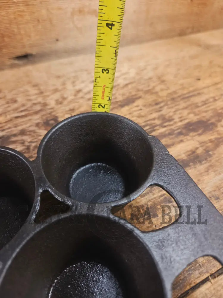 Early Series Erie #10 Popover Pan 11 cup. 948. Variation #4. Beautifully restored and ready to make muffins popovers