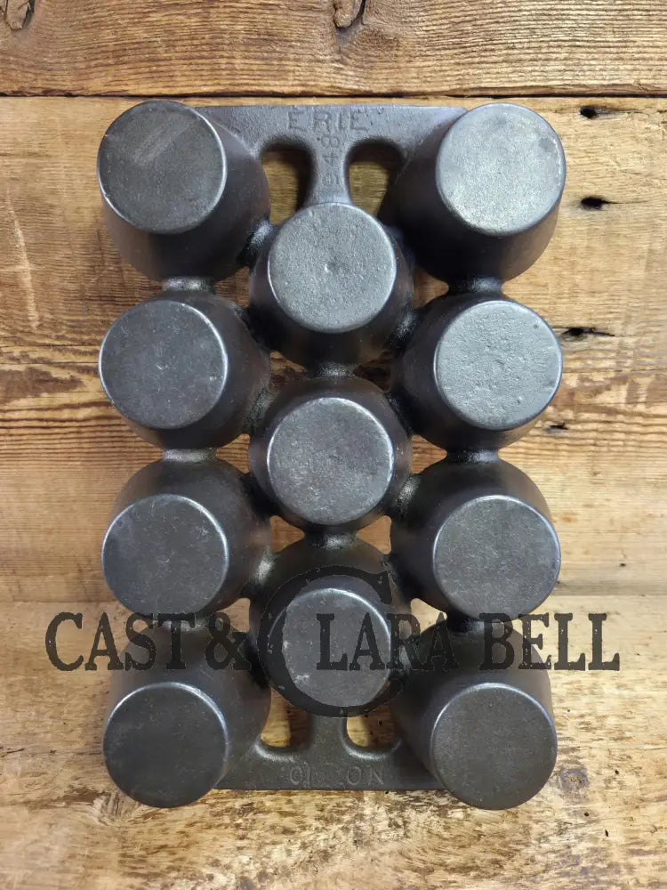 Early Series Erie #10 Popover Pan 11 cup. 948. Variation #4. Beautifully restored and ready to make muffins popovers