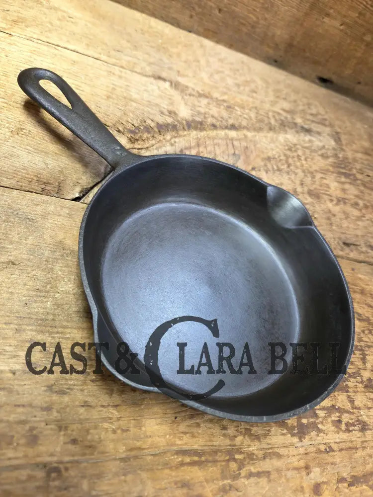 Early to Mid 1900’s Foster Stove Company ’Foster Line’ #3 Cast iron Egg Skillet. PERFECT for the collector not seen