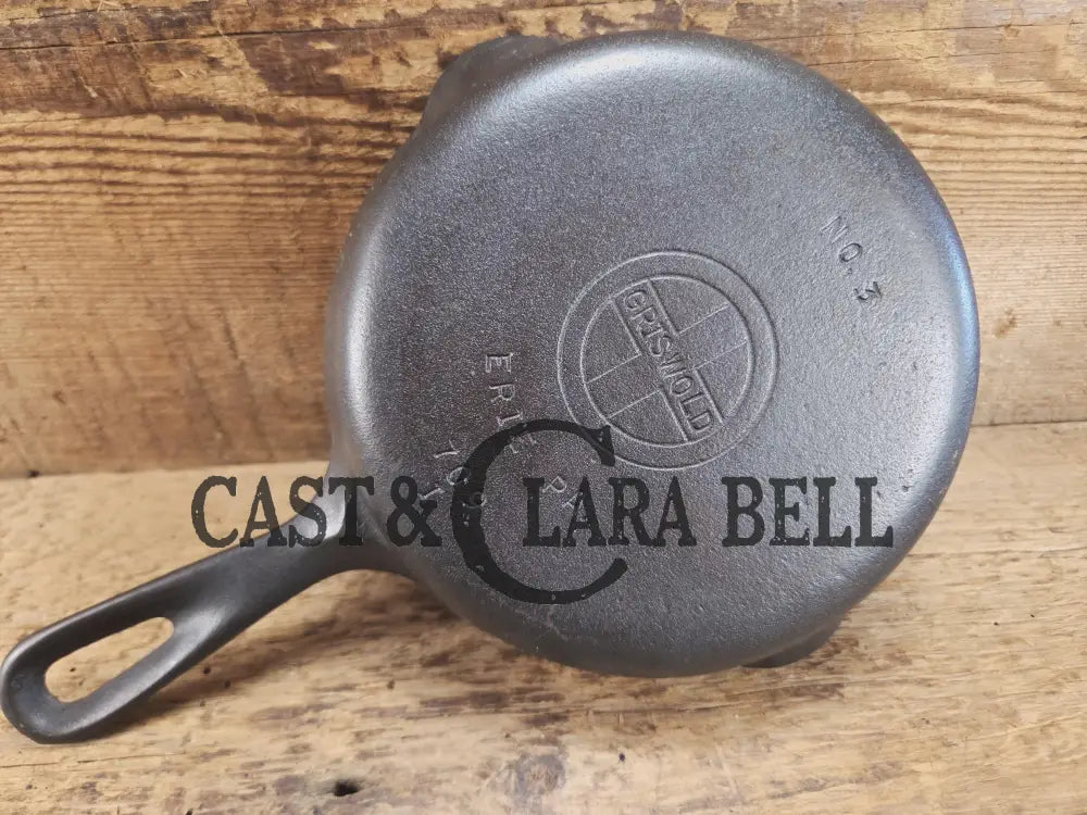 Egg Skillet! Griswold No. 3 Skillet with Small Block Logo and Smooth Bottom 709 I. Restored and ready to Use! Skillet