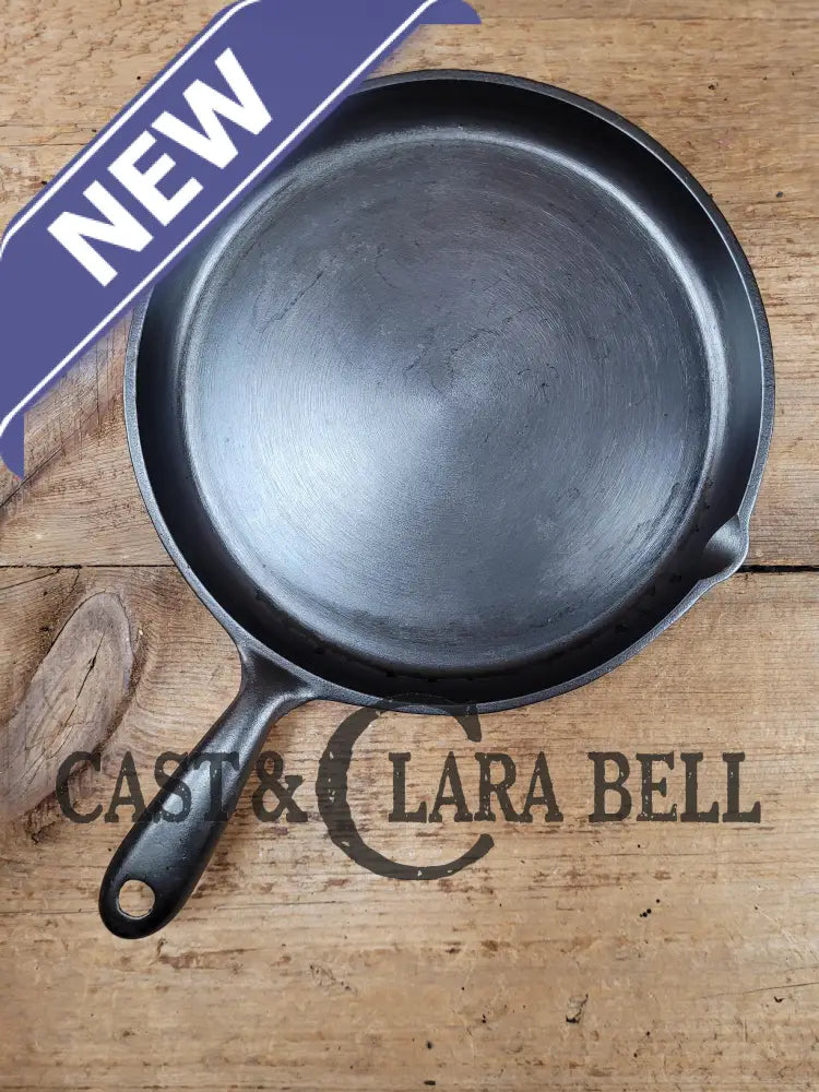 Elegant And Hard To Source! 1920-30’S Wagnerware #8 Shallow Skillet 1098. Great Gift Idea!