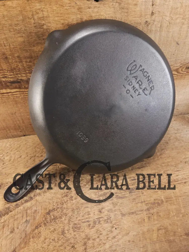 Elegant and hard to source! 1920-30’s WagnerWare #8 Shallow Skillet 1099. Great gift idea! Restored and Ready to Use!