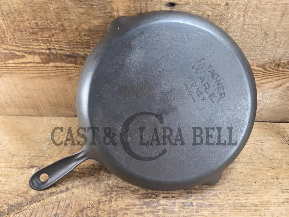 Elegant and hard to source! 1920-30βs WagnerWare #9 Shallow Skillet 1099. Great gift idea! Restored and Ready to Use!