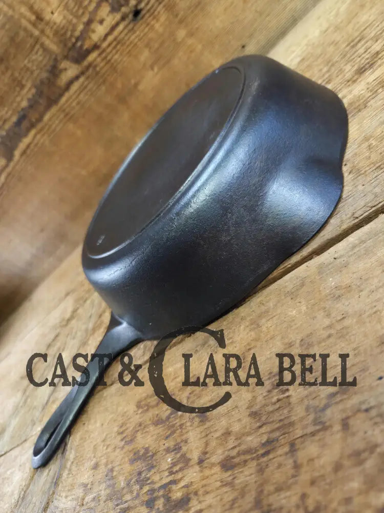 Elegant and hard working. You have to try one of these early 1900’s Lodge #5 Cast Iron Skillets Single Notch Raised 8