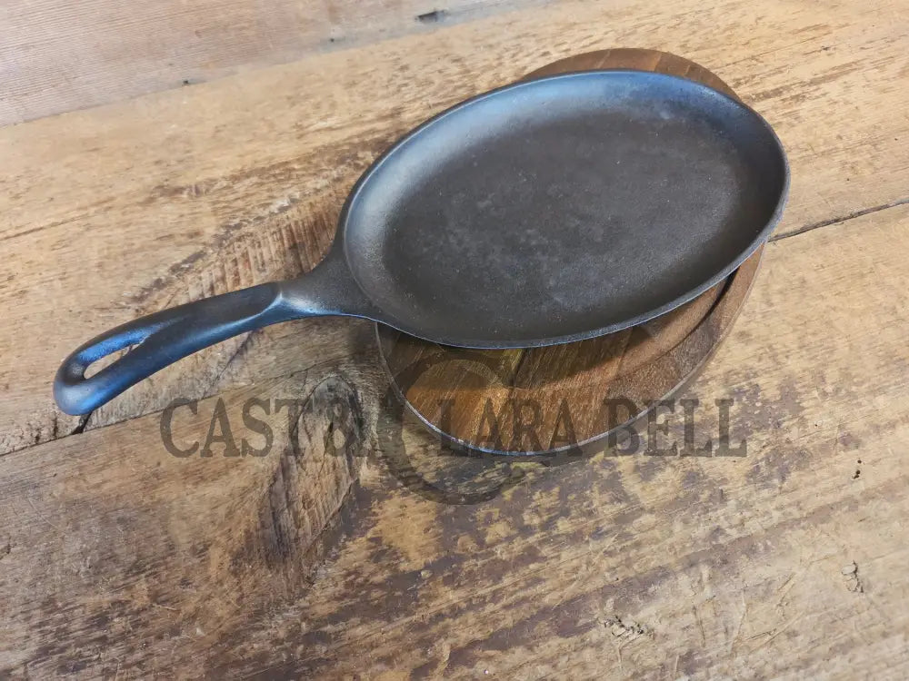 Fajitas AND a COOL presentation trivet. Unique gift idea Wagner Ware Cast Iron Sizzle Server 1095 - Skillet