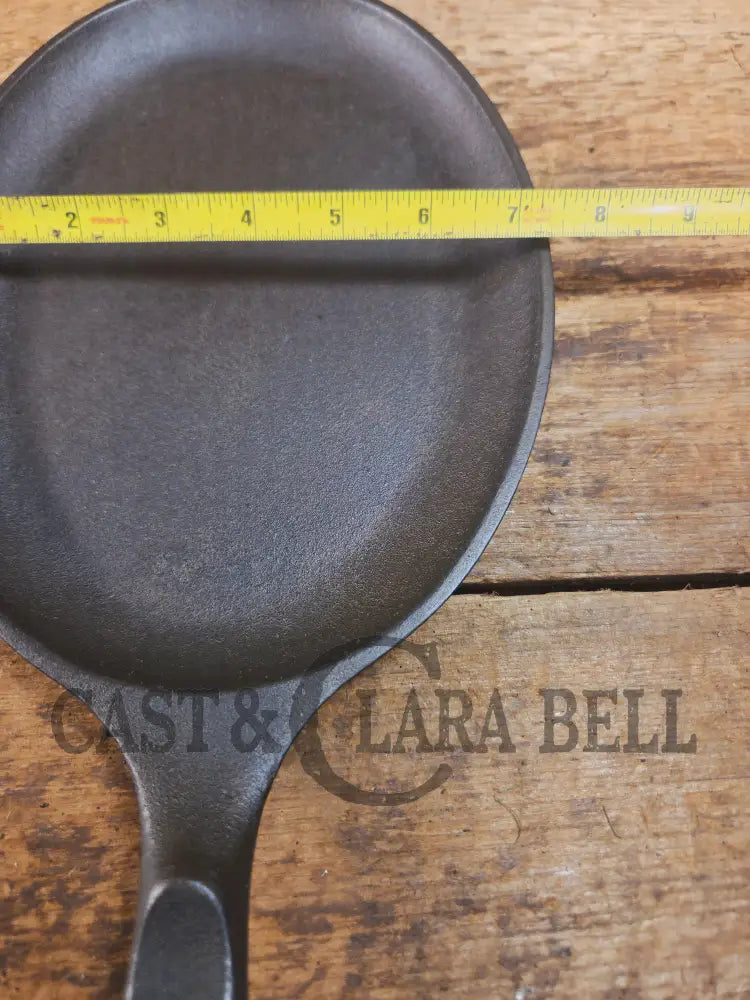 Fajitas anyone? Unique gift idea Wagner Ware Cast Iron Sizzle Server 1095 A Skillet