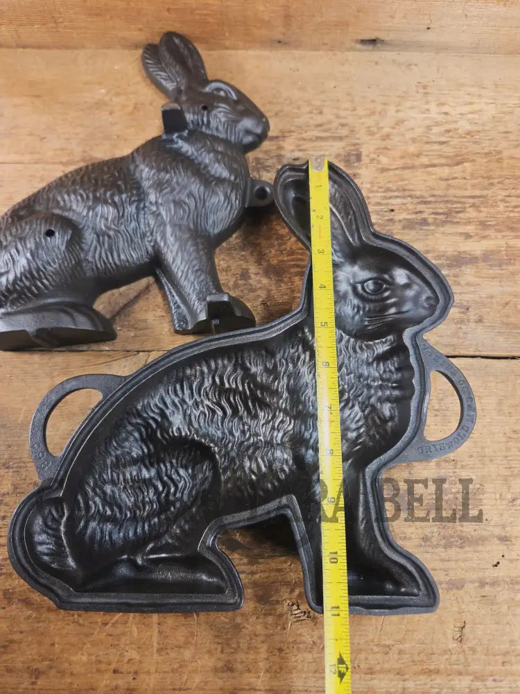 Fantastic for Christmas Spring or Easter! #898 Griswold Bunny Cake Mold ready to use! Bakeware