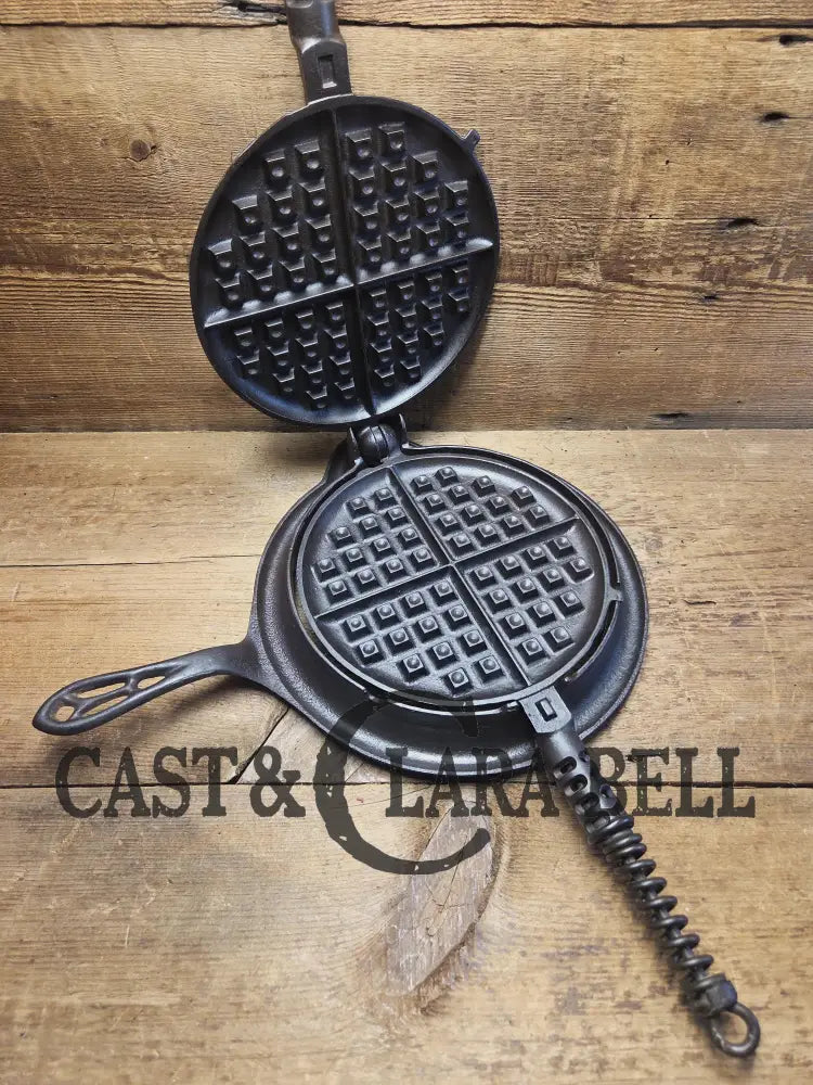 Fantastic gift idea! 1910โs fully restored Griswold No. 8 Waffle Iron (314 & 315) with (#327) Low Base. Ready to make