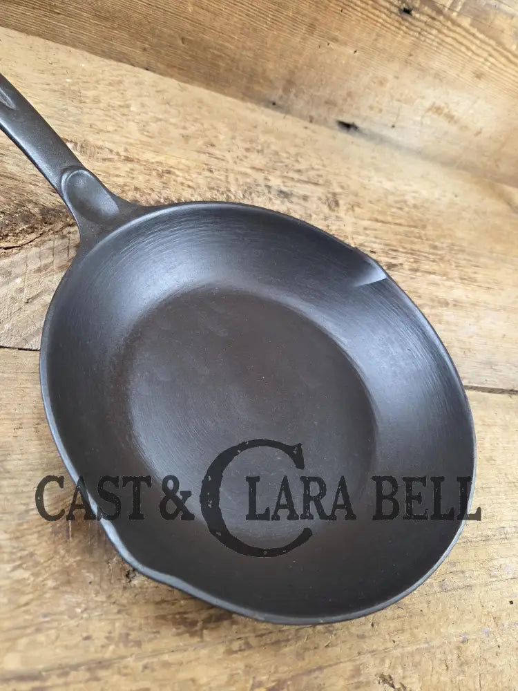 Fantastic gift idea! Hard to Find 1930’s Wagner Ware Sidney -O- ’Chef Skillet’ 1386. Restored and ready to use! Skillet