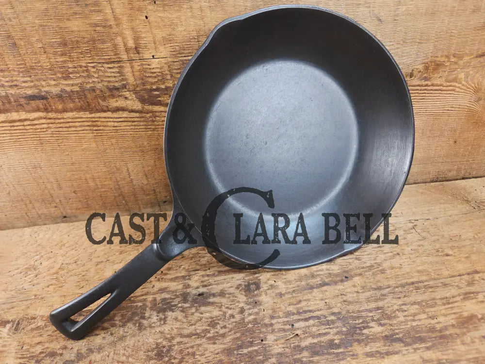 Fantastic gift idea! Hard to Find 1930’s Wagner Ware Sidney -O- ’Chef Skillet’ 1386. Restored and ready to use! Skillet