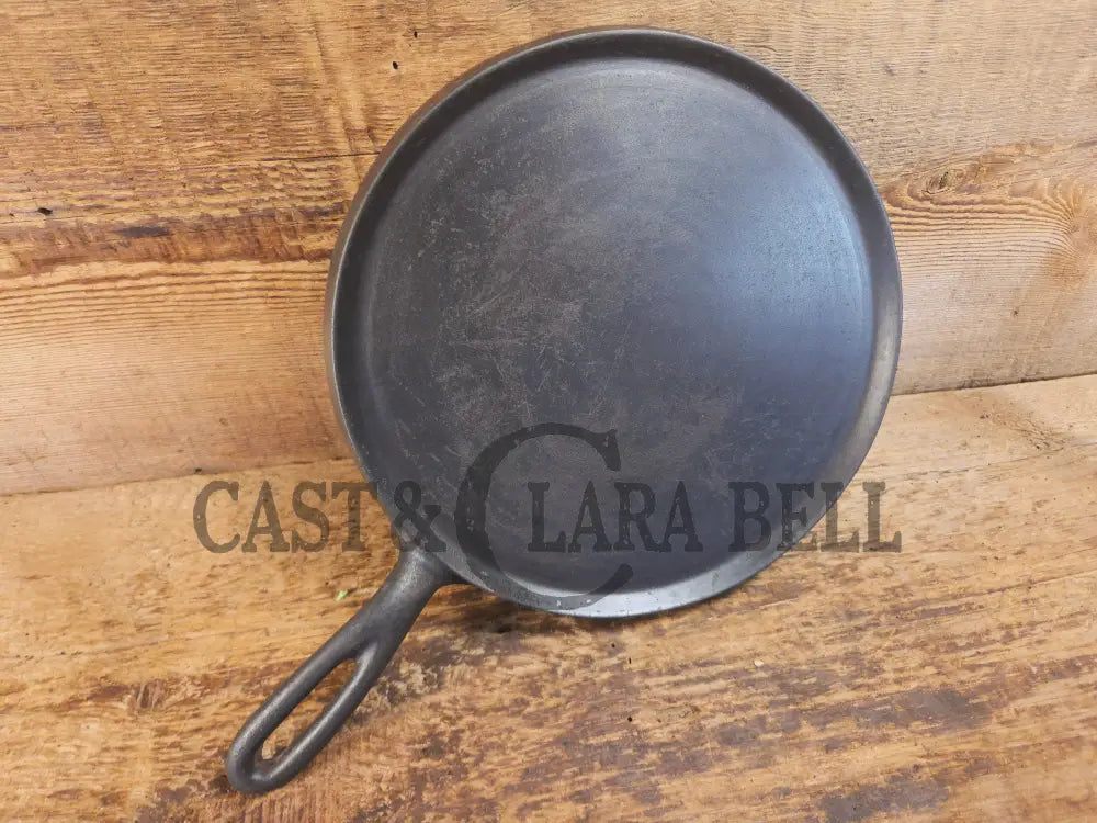 Favorite Piqua Ware #8 Round Cast Iron Griddle with Smiley Logo 8 - Griddle