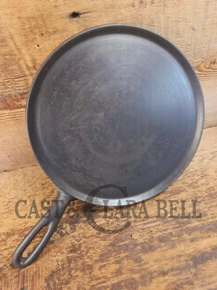 Favorite Piqua Ware #8 Round Cast Iron Griddle with Smiley Logo 8 - Griddle